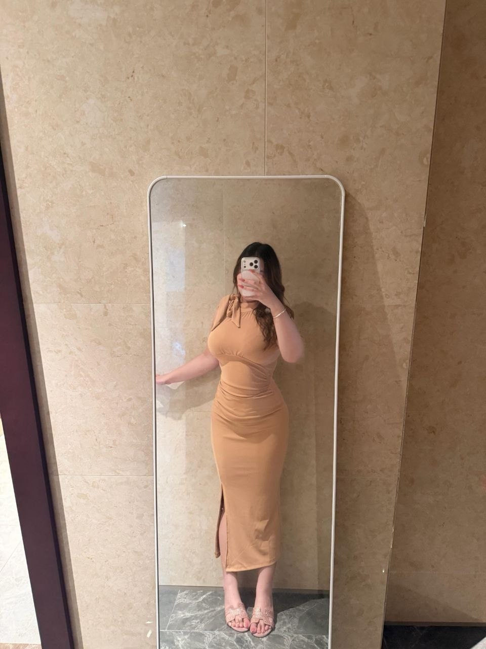 反差大学生少女萝莉自慰 配图