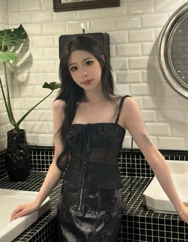 颜值少女鉴赏基地 配图