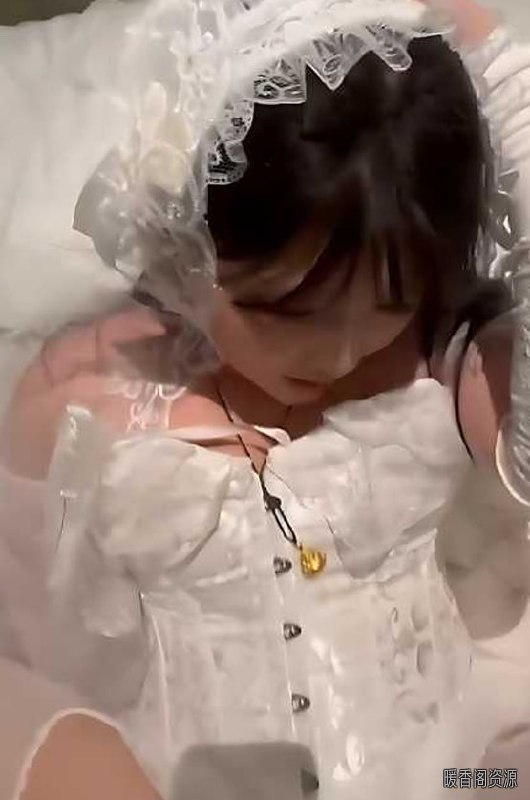 淫妻绿帽夫妻换妻 配图