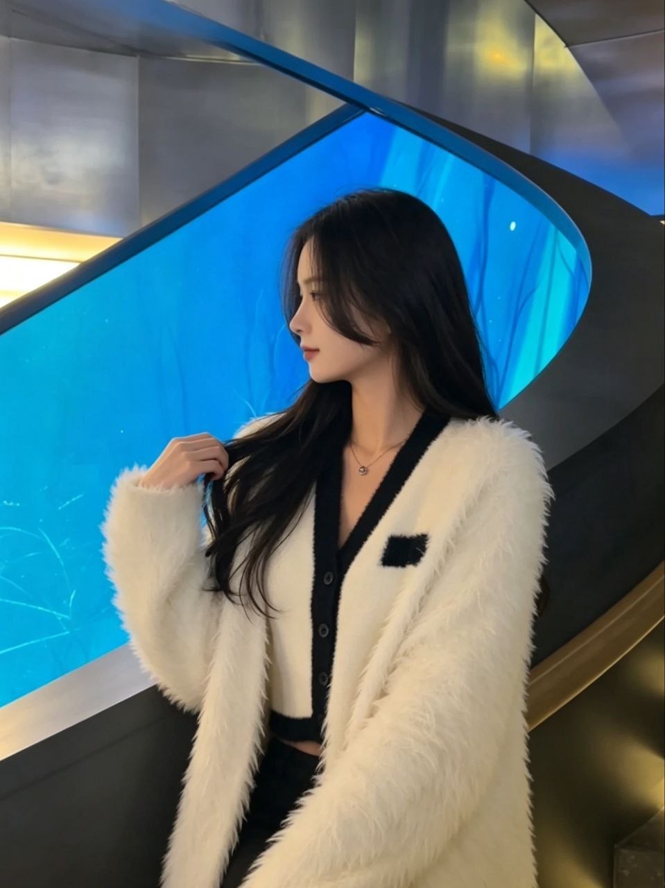 反差大学生少女萝莉自慰 配图
