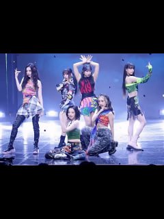 『韩国女团』『日系写真』热舞 配图