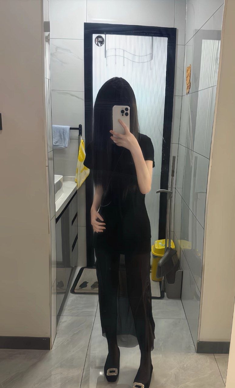 精神小妹女高学生妹自拍 配图