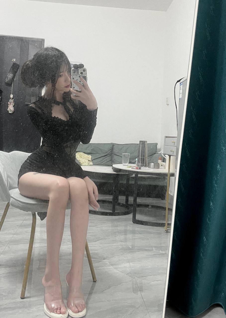 素人情侣夫妻自拍 配图
