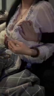 熟女人妻/吃瓜猎奇 配图
