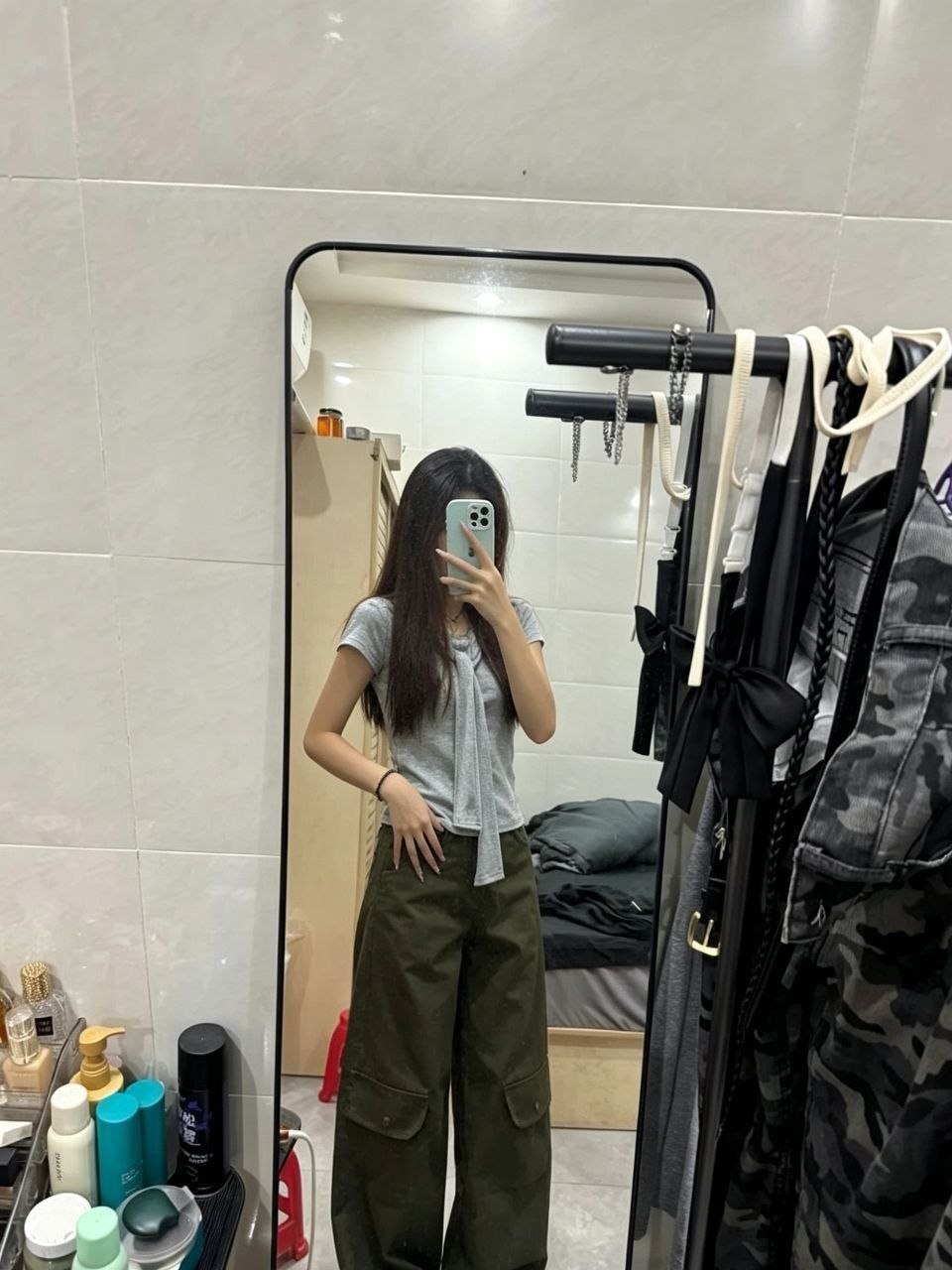 反差大学生少女萝莉自慰 配图