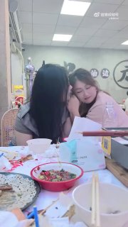 爱吃瓜🍉｜搞笑🥸｜软色情🥵｜树洞 配图