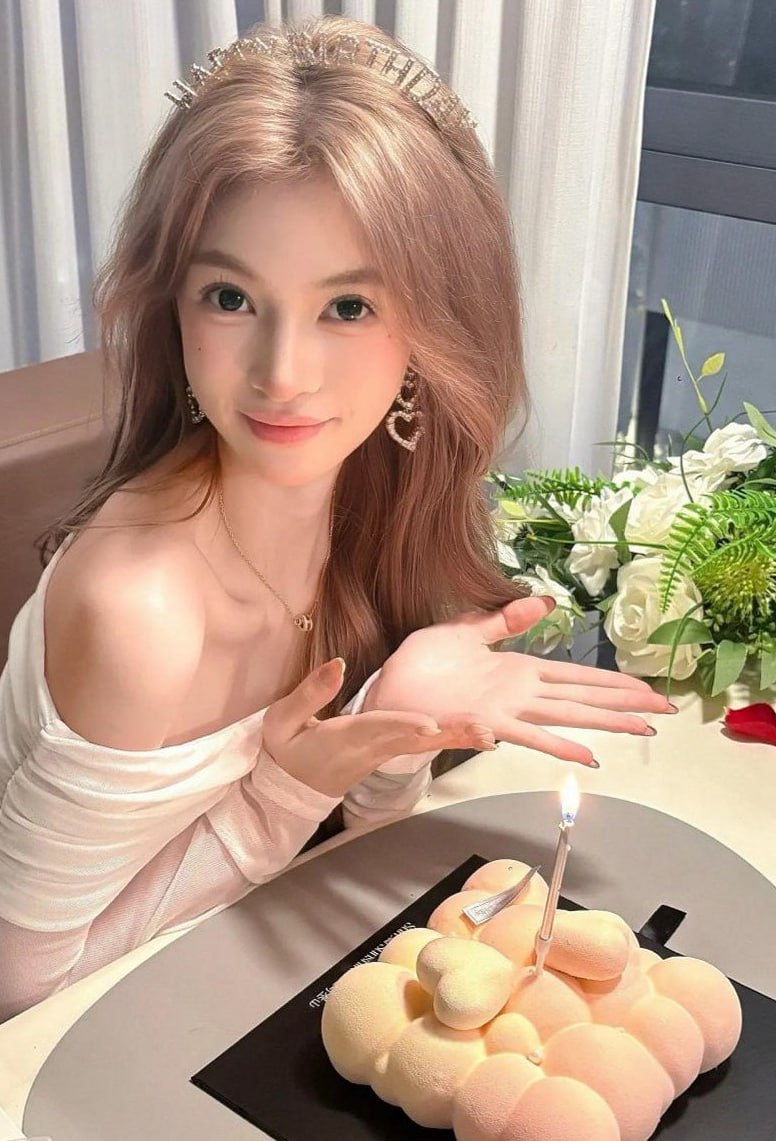 颜值少女鉴赏基地 配图