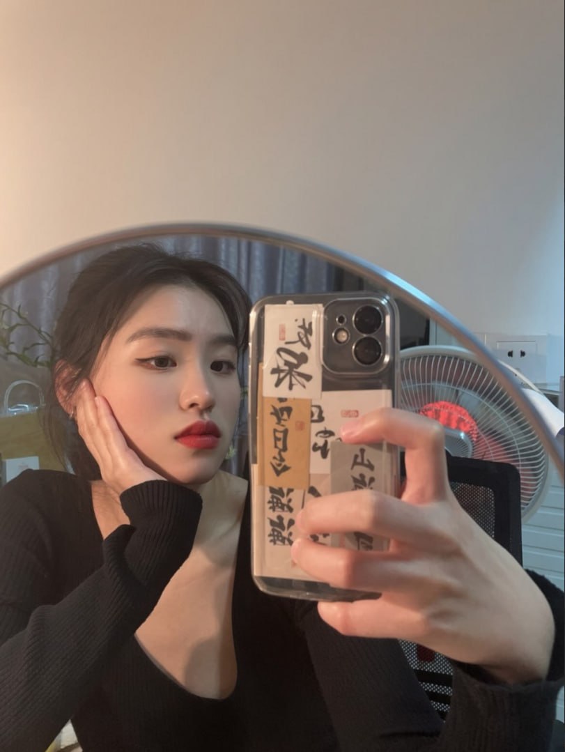 高颜值学生(情侣女友) 配图