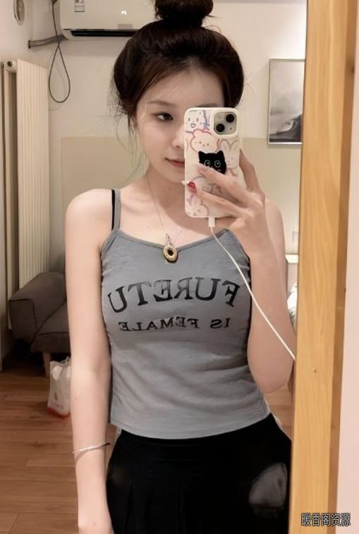 大学生情侣自拍 配图