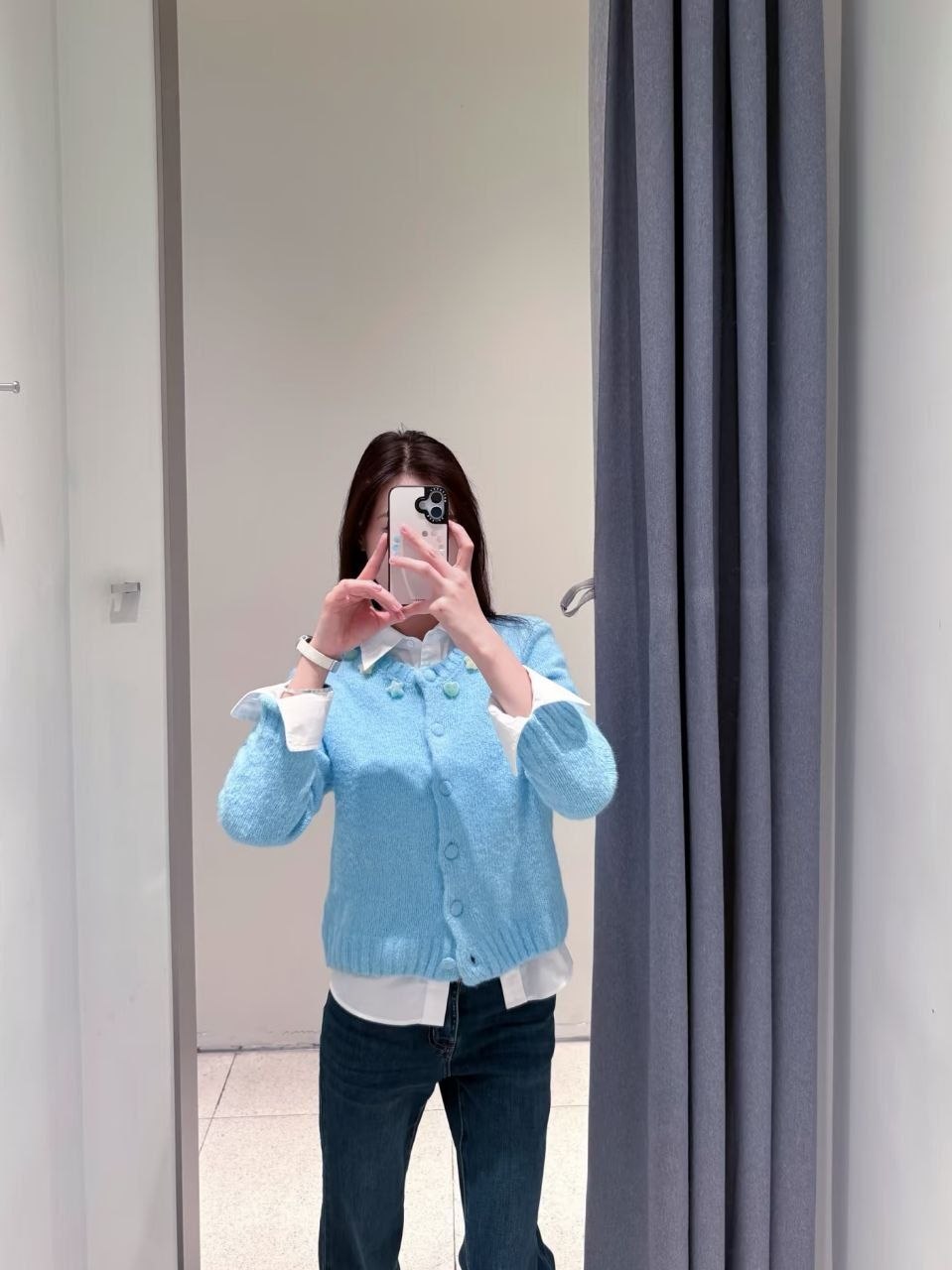 反差大学生少女萝莉自慰 配图