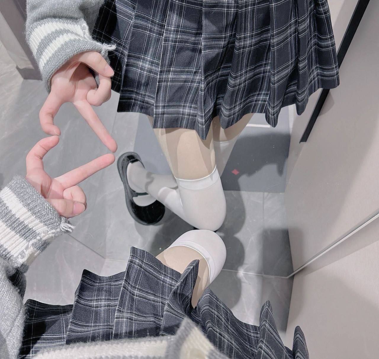 芽依酱的JK屋 配图
