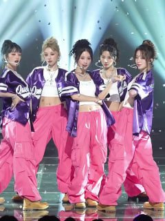 『韩国女团』『日系写真』热舞 配图