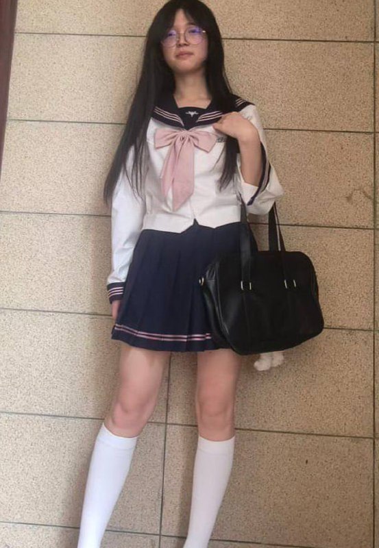 学生少女私密世界 配图