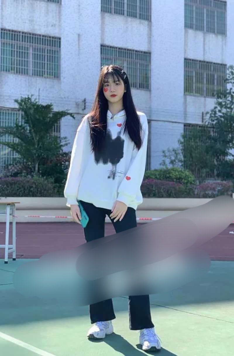 熟女人妻/吃瓜猎奇 配图