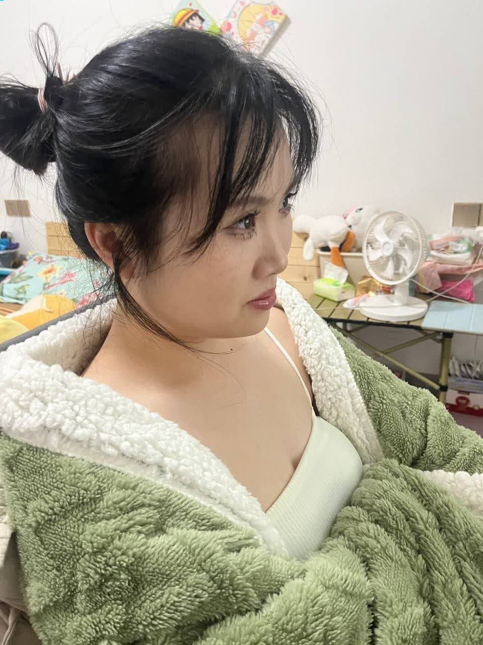 情侣露脸白虎JK精神小妹 配图