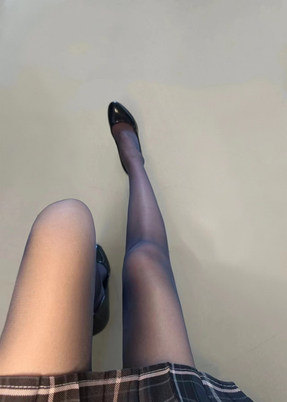 芽依酱的JK屋 配图