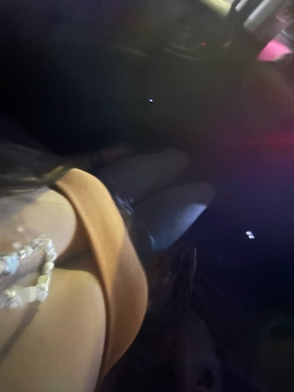 惠阳 泰国小霞 🉑3p口爆车震 配图