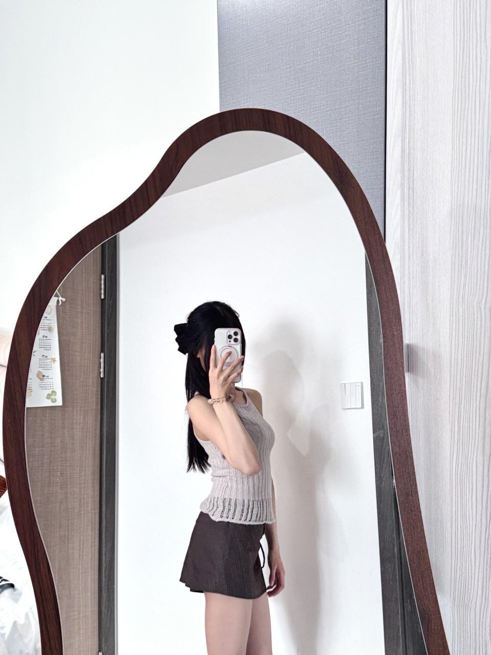 反差大学生少女萝莉自慰 配图