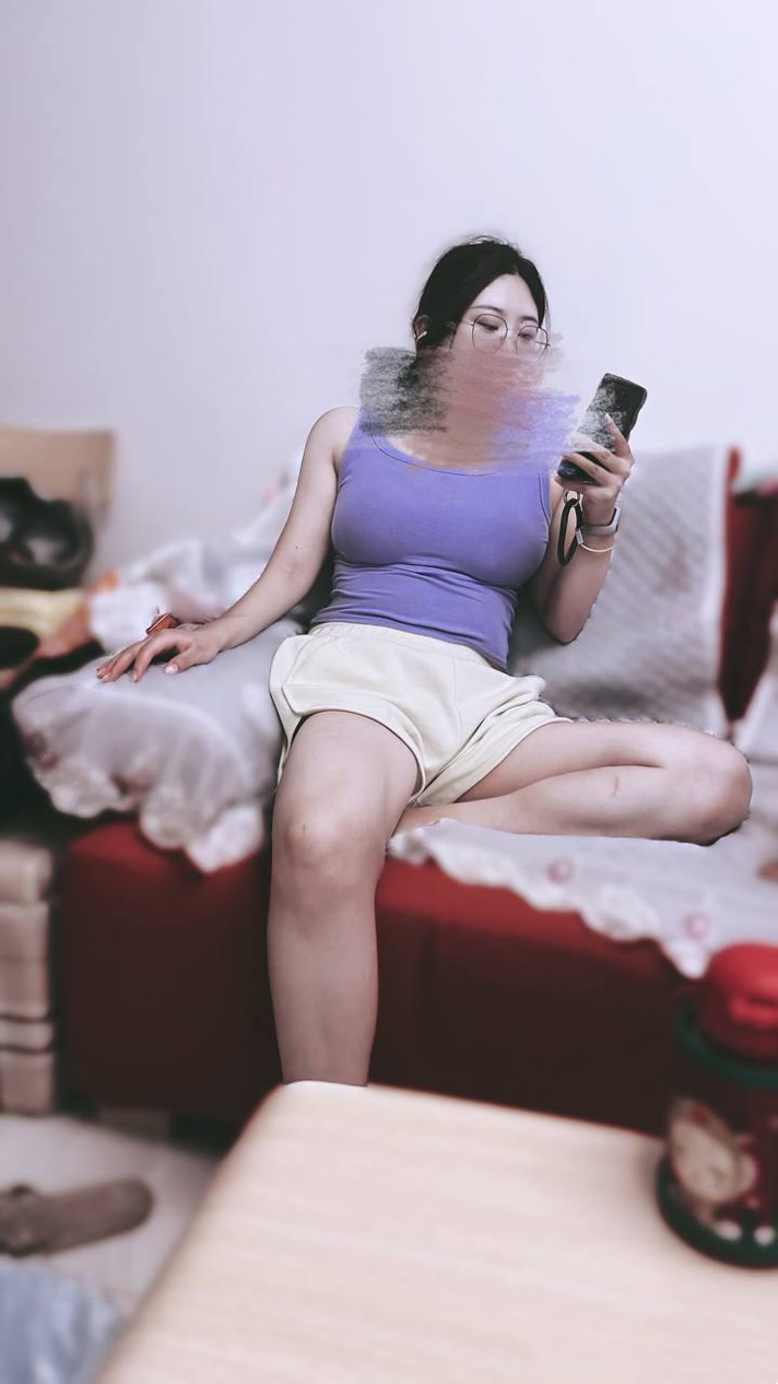 绿帽淫妻换妻预览频道 配图