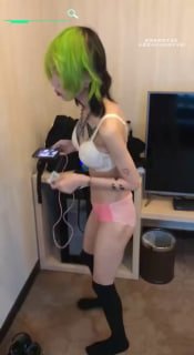 反差少萝淫妻 配图
