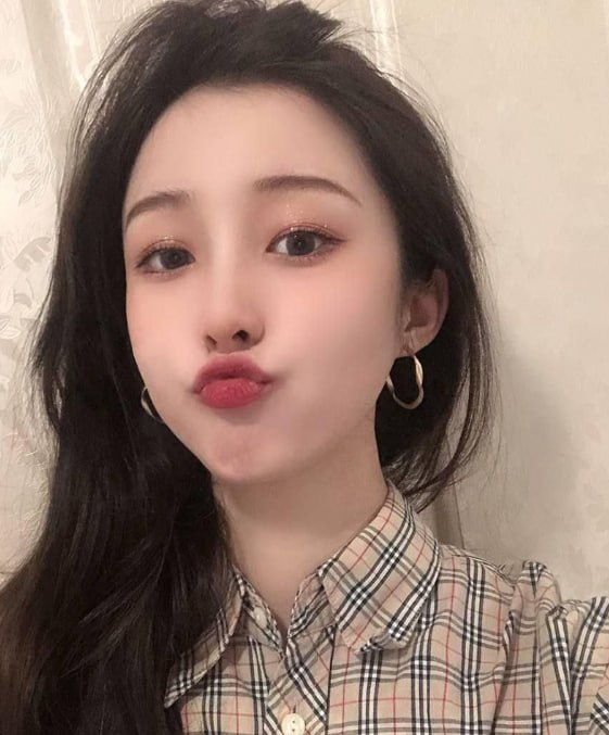 熟女人妻/吃瓜猎奇 配图