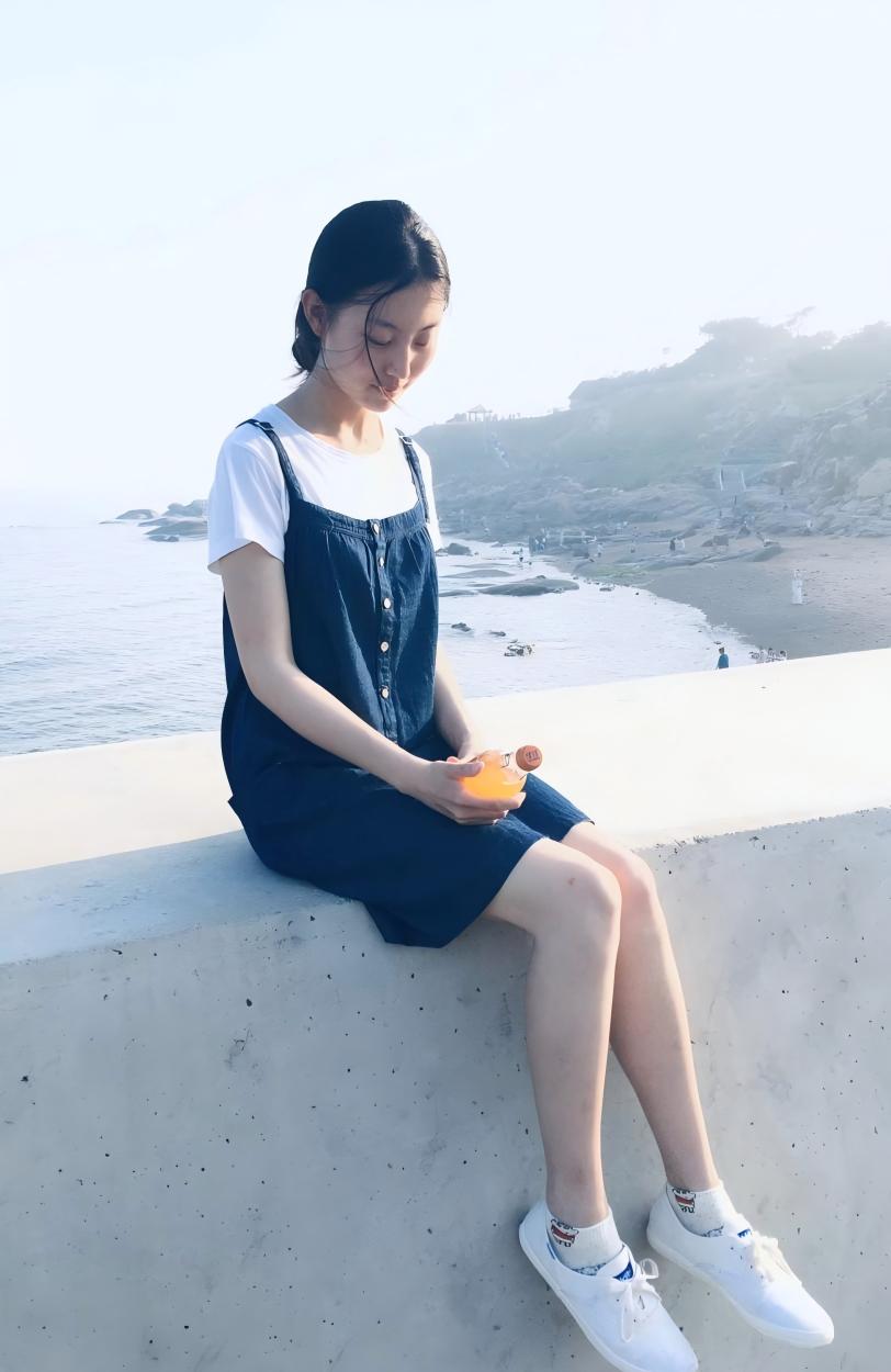 反差少女萝莉白虎学生 配图