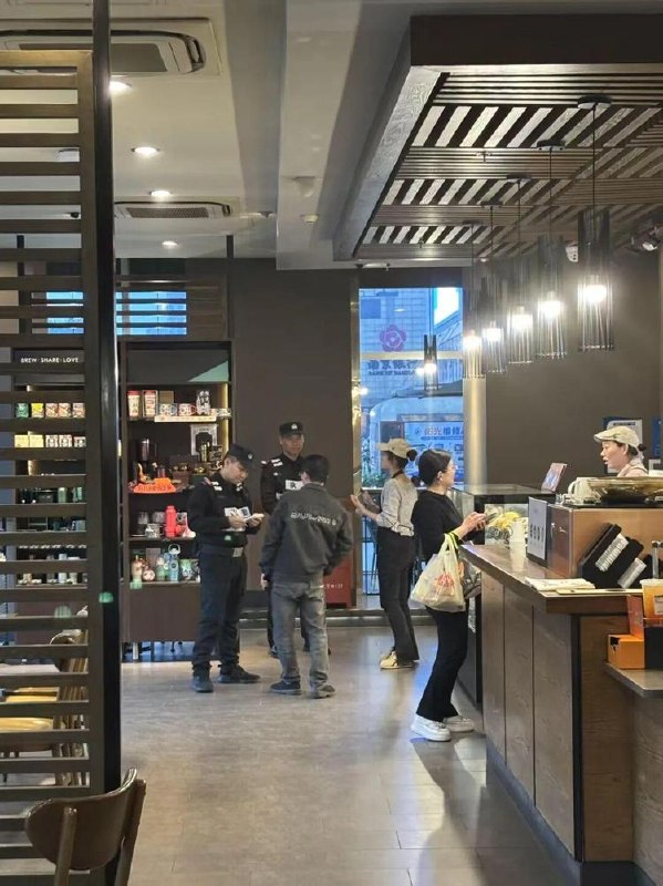 在花🎗️科技圈 配图