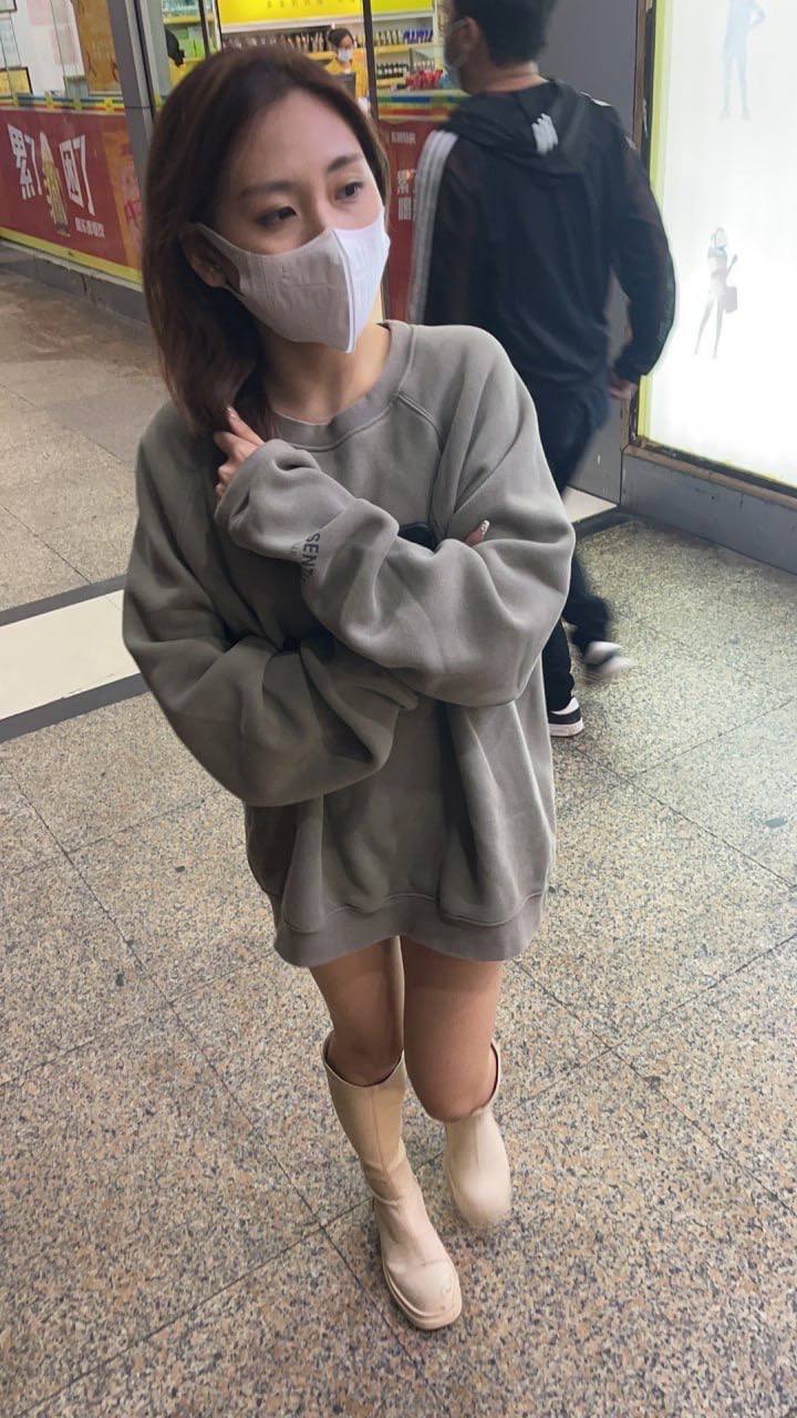 素人情侣夫妻自拍 配图