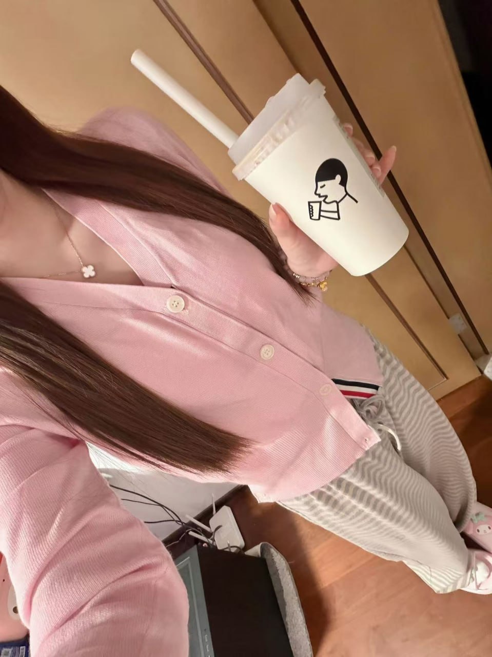 女高中生快手精神小妹 配图