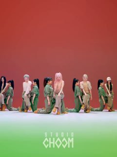 『韩国女团』『日系写真』热舞 配图