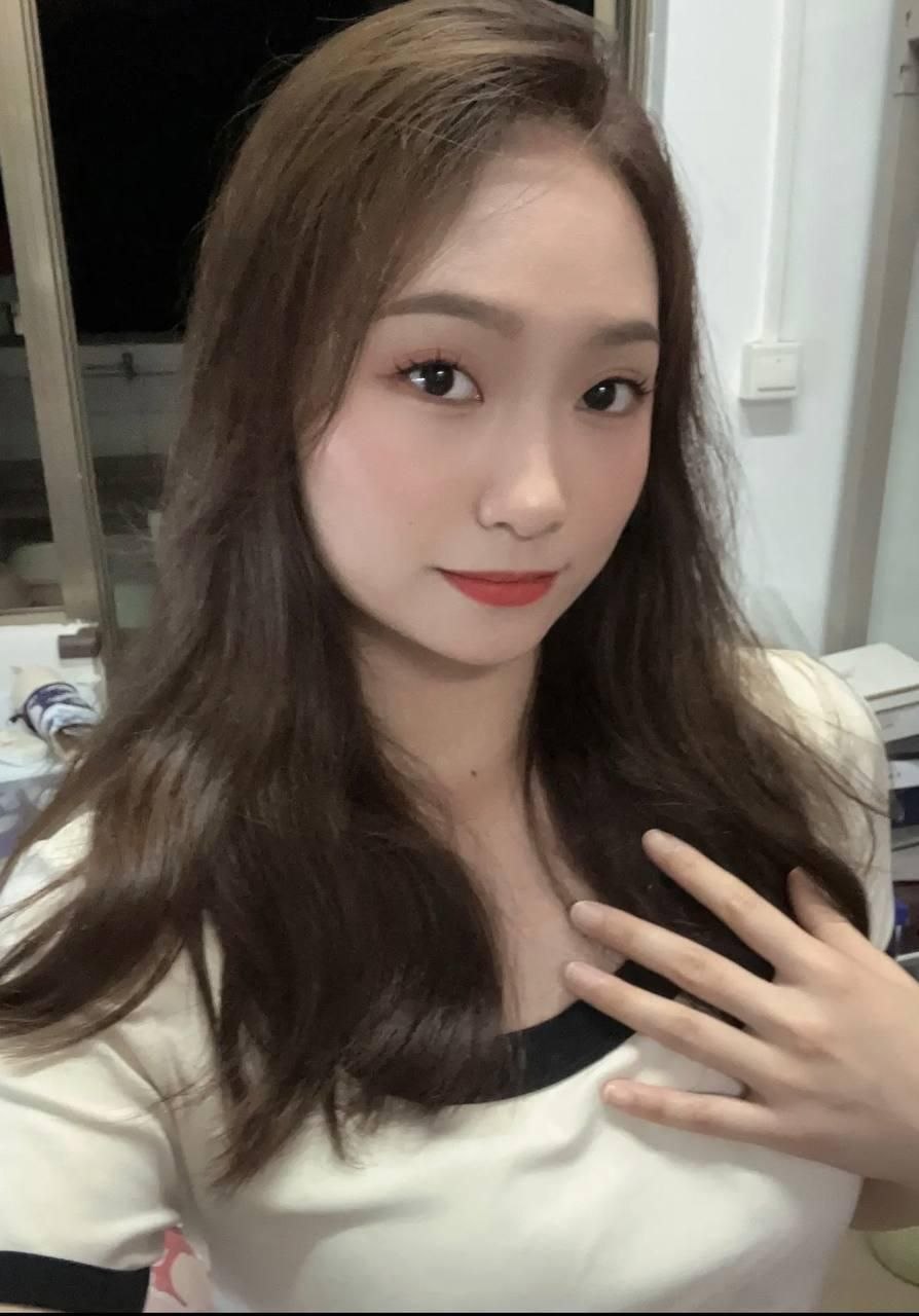 大学生少女母狗萝莉自慰 配图
