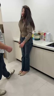 吃瓜中心 配图