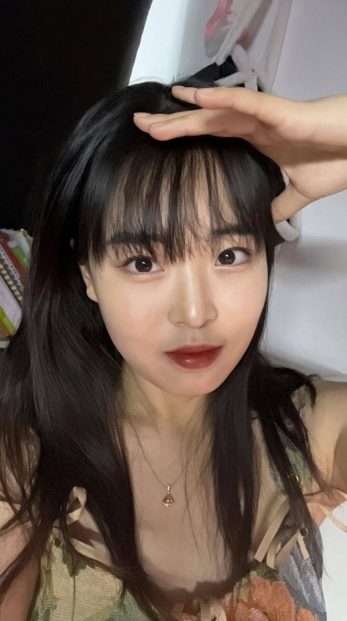 绿帽社淫妻情侣自拍 配图