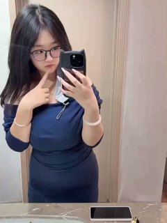 反差大学生少女萝莉自慰 配图
