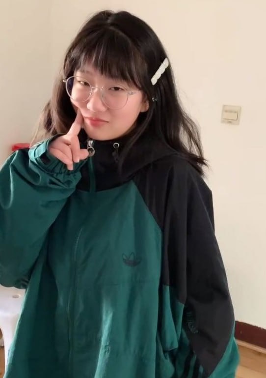 颜值少女鉴赏基地 配图