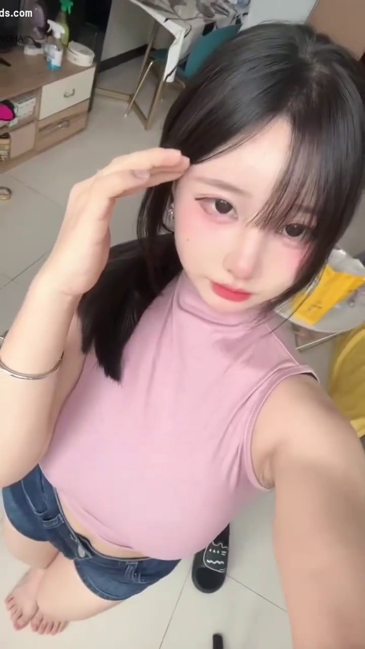 偷拍精神小妹母狗调教 配图