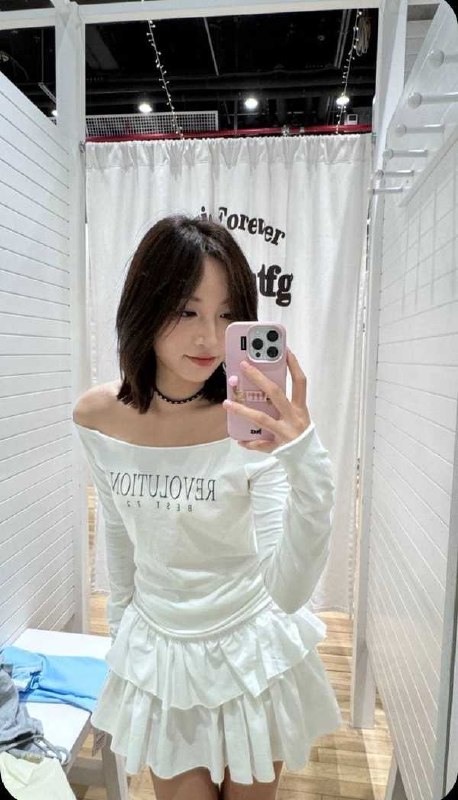 熟女人妻/吃瓜猎奇 配图
