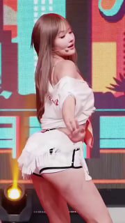 美女|泳装|热舞 配图