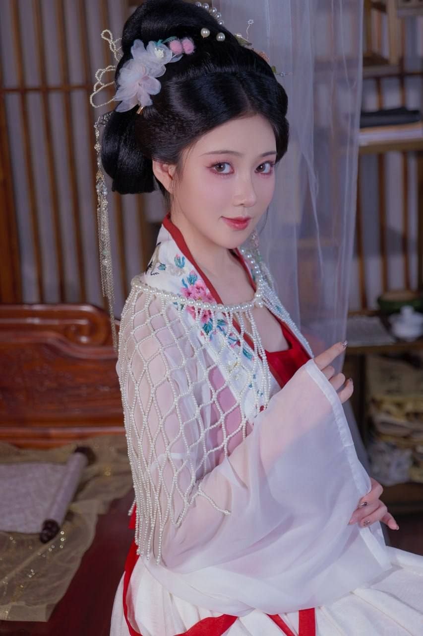 情侣露脸白虎JK精神小妹 配图