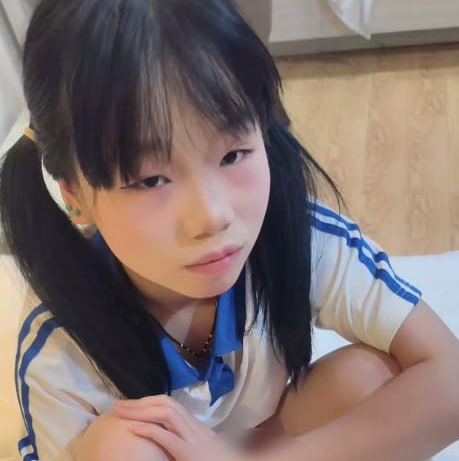 大学生情侣私拍 配图