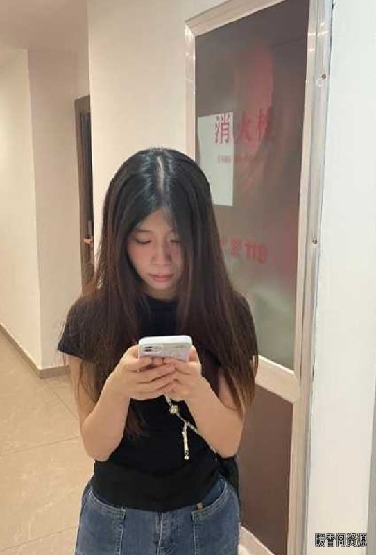 大学生情侣自拍 配图