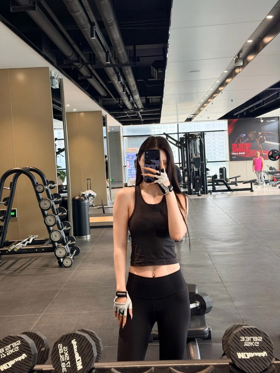 女高中生快手精神小妹 配图