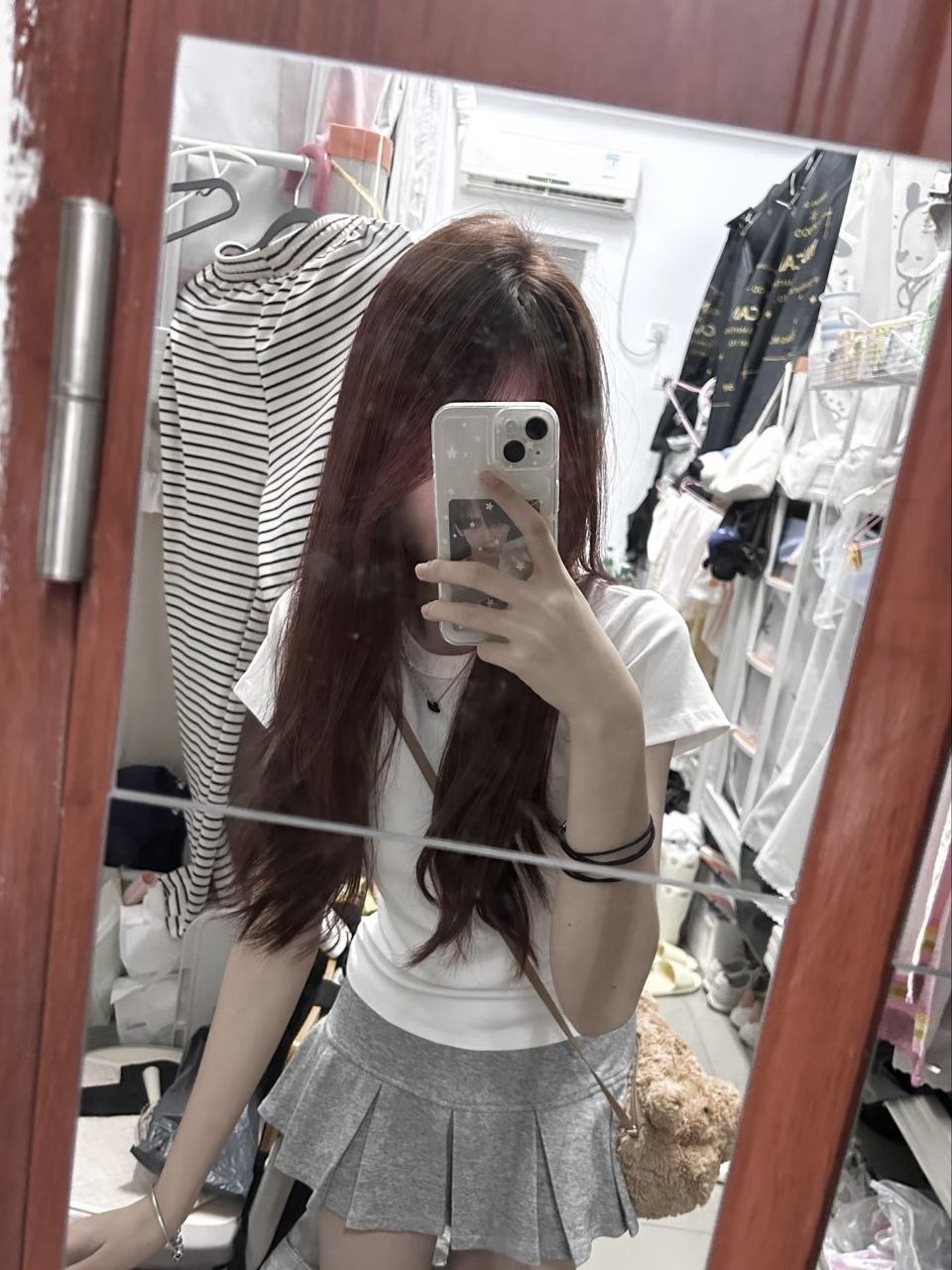 反差大学生少女萝莉自慰 配图