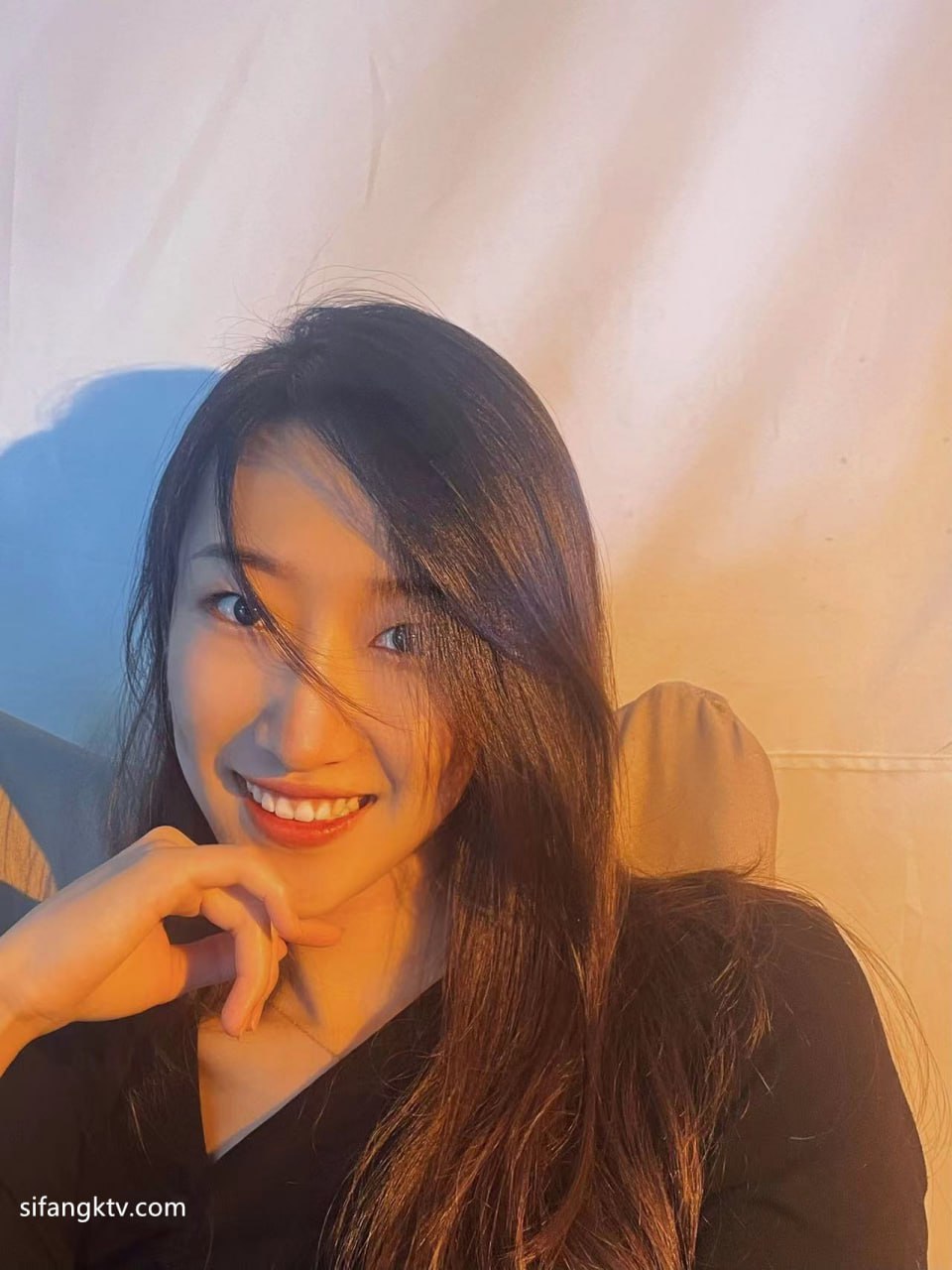 高颜值学生（情侣女友） 配图