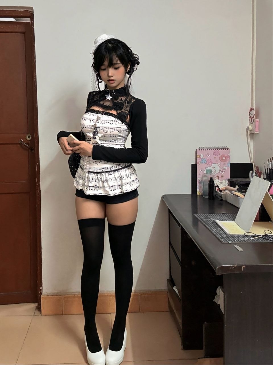 皮鞋袜子洛丽塔 COS JK 打歌服 泳装裙子紧身衣 配图