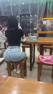 爱吃瓜🍉｜搞笑🥸｜软色情🥵｜树洞 配图