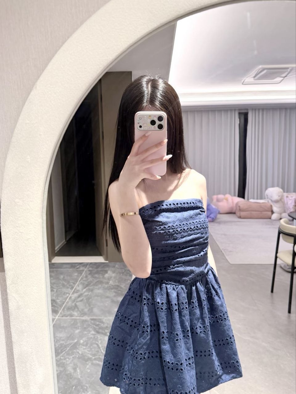 反差大学生少女萝莉自慰 配图
