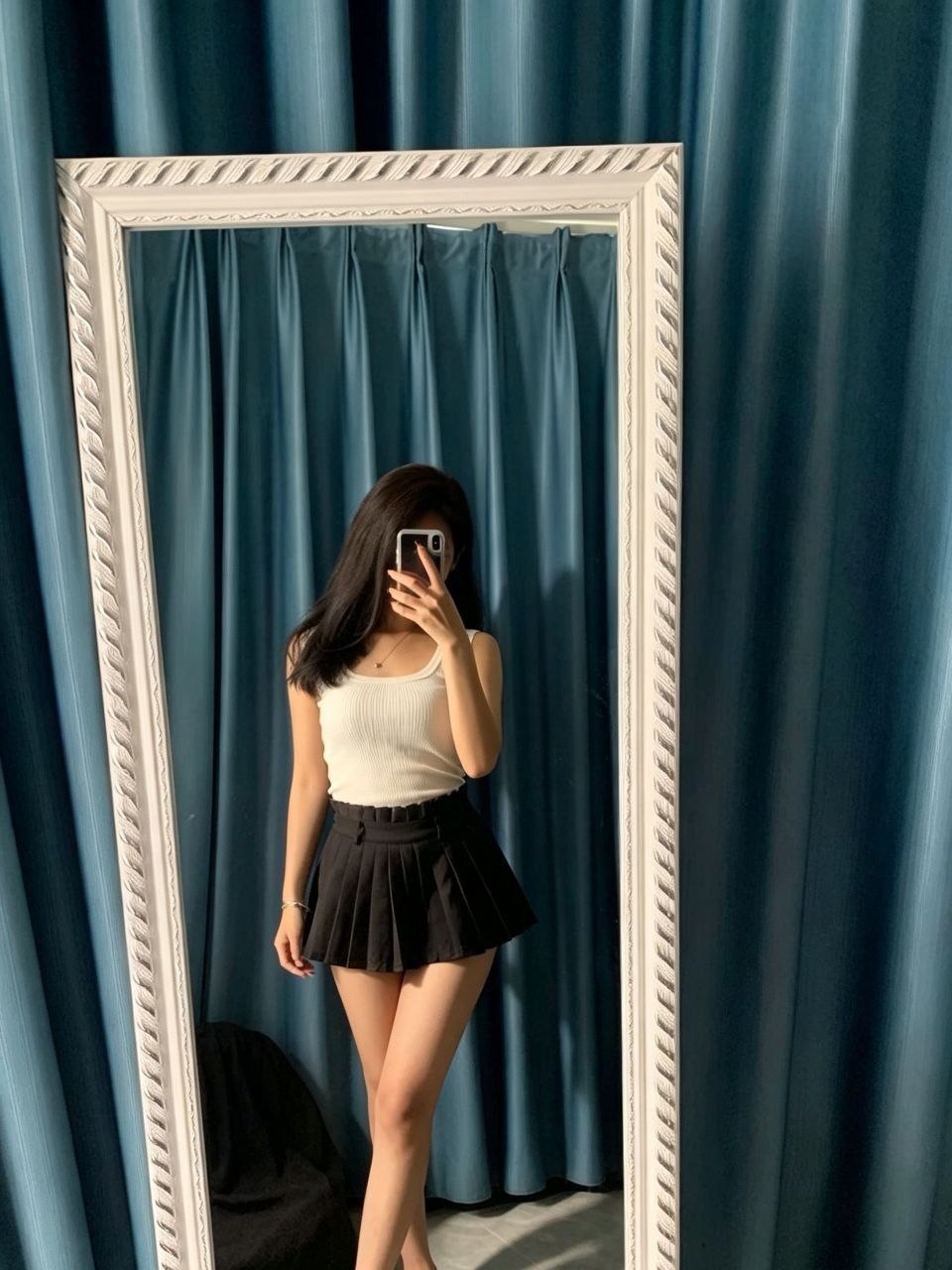 反差大学生少女萝莉自慰 配图